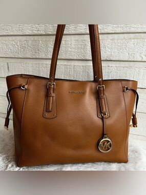 MICHAEL KORS Acorn XL Laptop Voyager Jet Set Tote Shoulder Bag